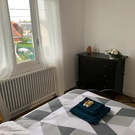 Chambre Cosy Lit Double 塞夫朗市