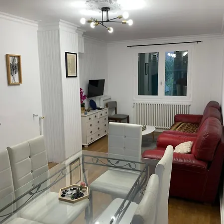 Chambre Cosy Lit Double 招待所 塞夫朗市